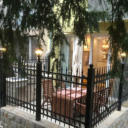 A Luxury Apartment With Patio And Bbq 소피아 외부 사진