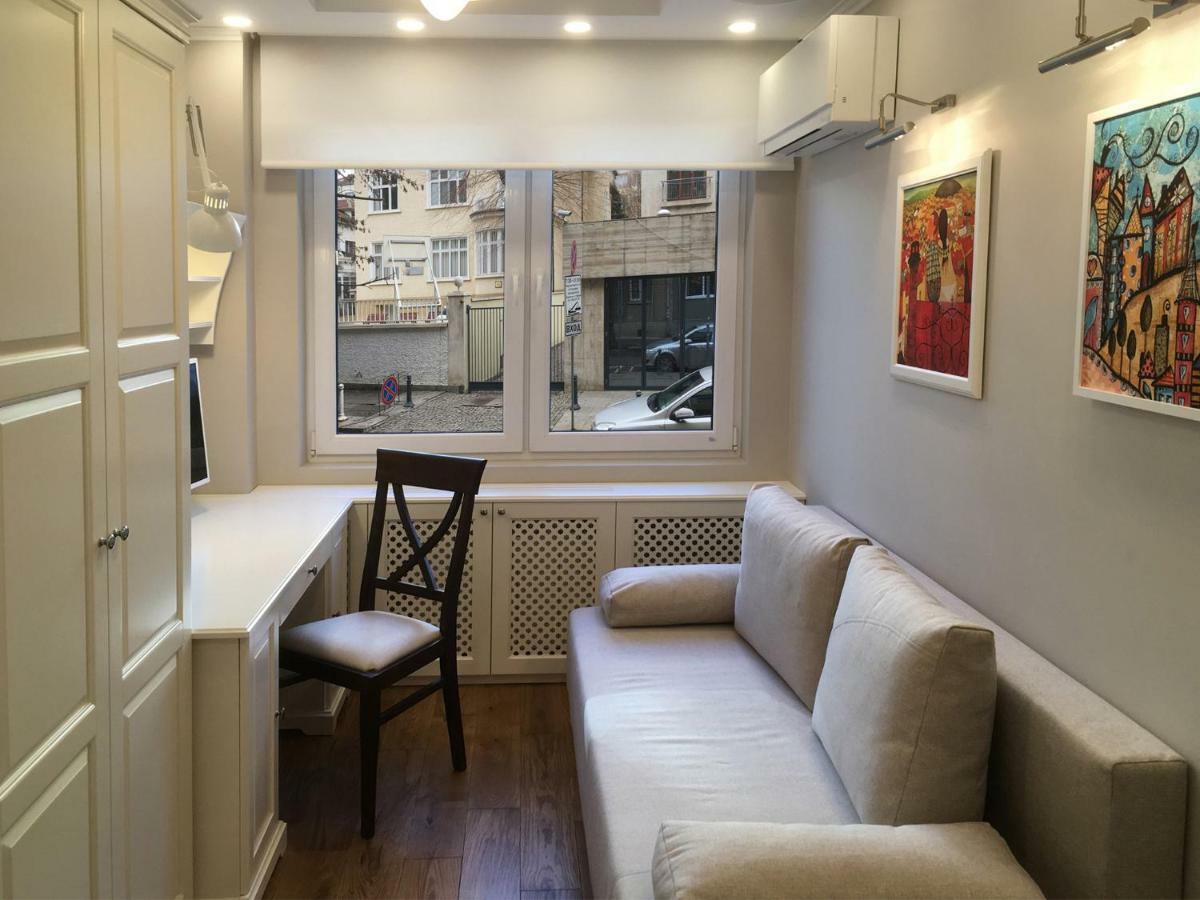 A Luxury Apartment With Patio And Bbq 소피아 외부 사진