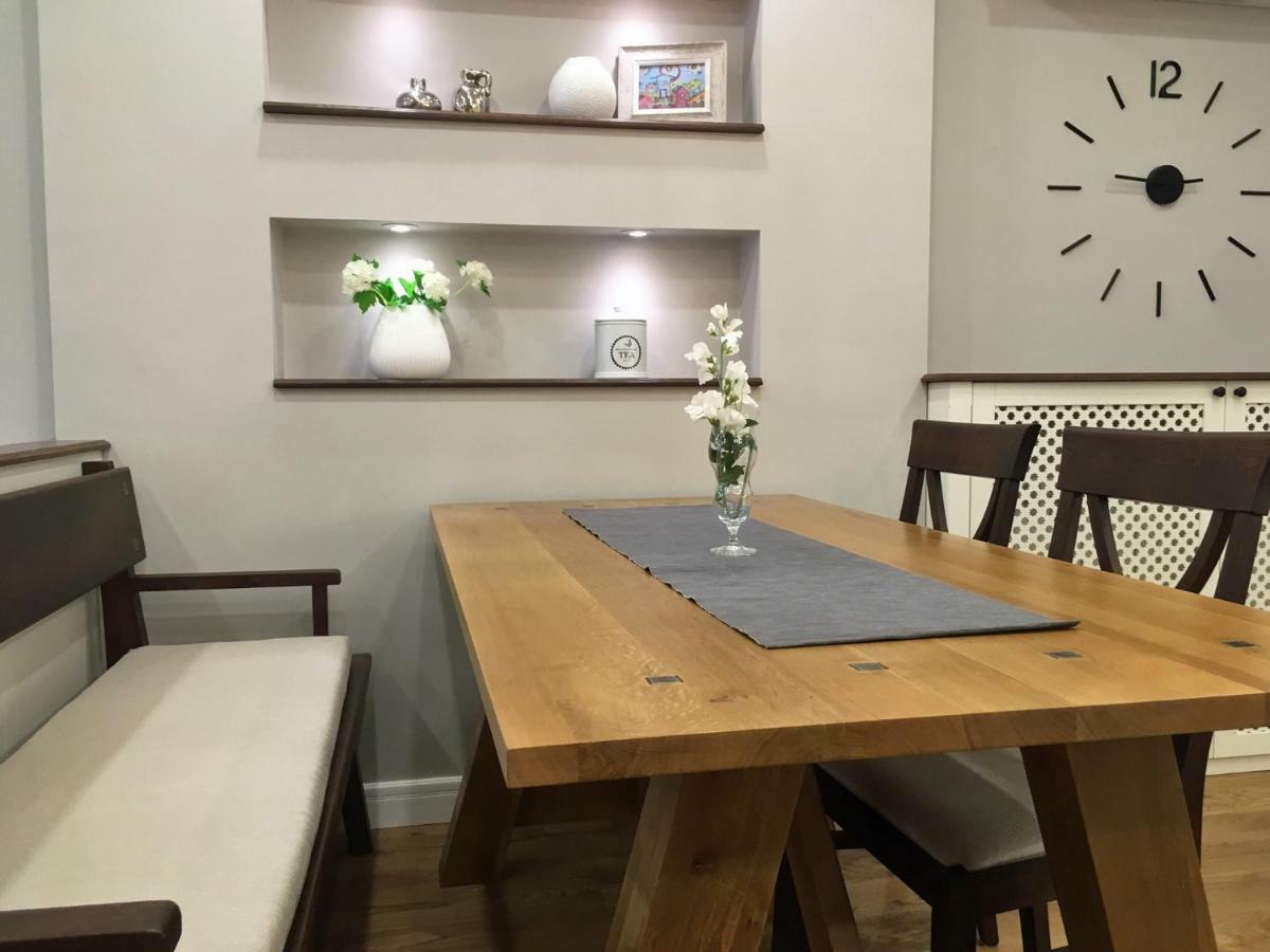A Luxury Apartment With Patio And Bbq 소피아 외부 사진